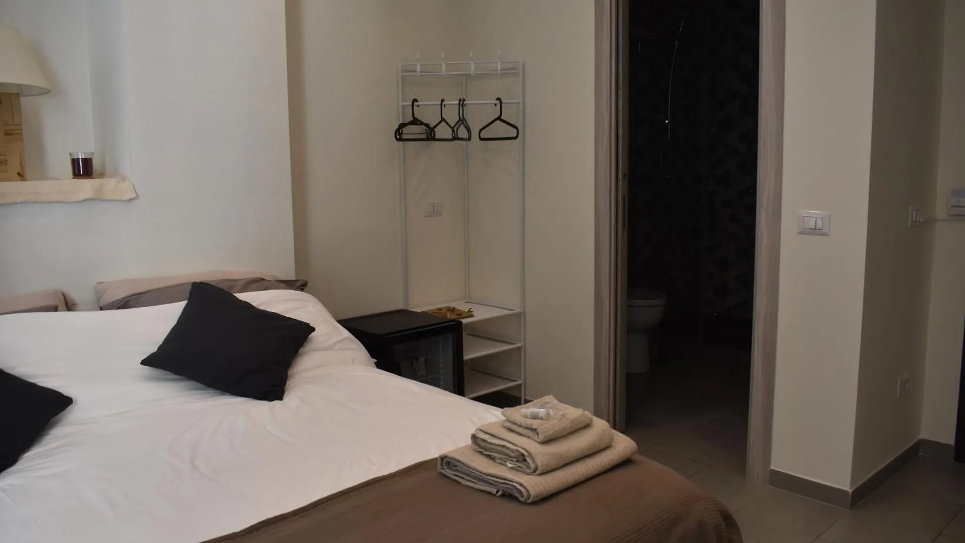 招待所 Mimmu Private Rooms 那不勒斯
