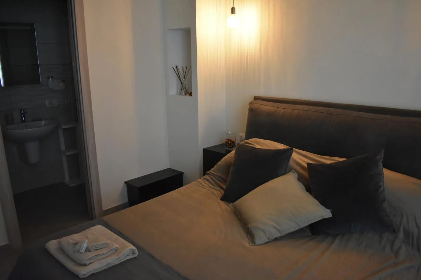 Mimmu Private Rooms Naples Guest house